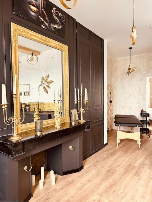 Love Room « L'Etreinte Doree » Illiers-Combray Dış mekan fotoğraf